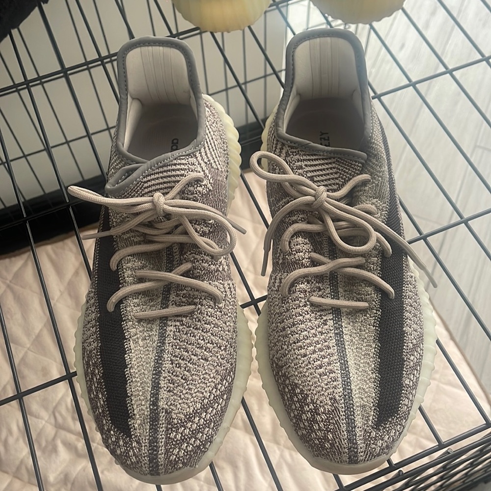 Mens yeezy size 12